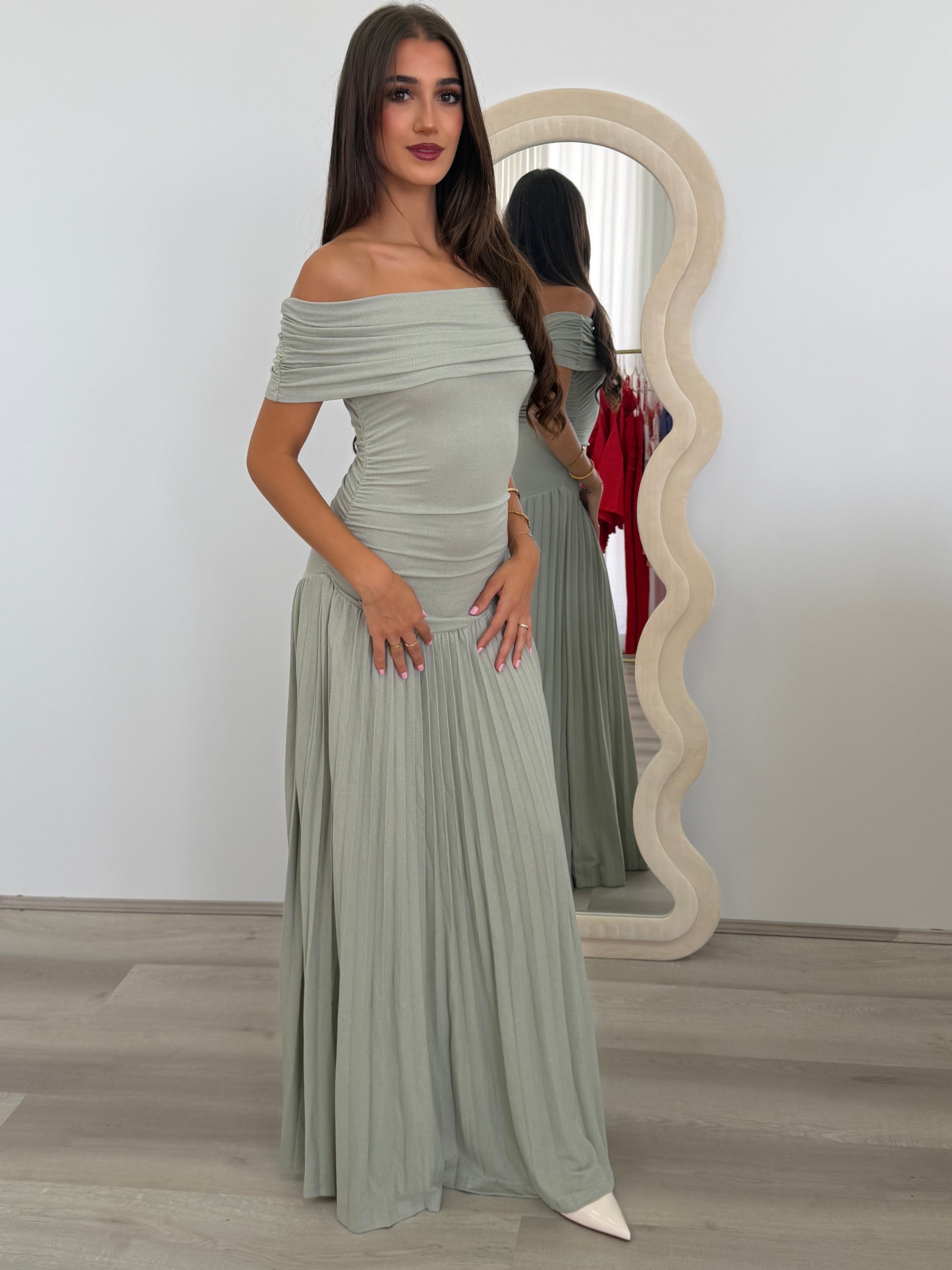 Field Of Dreams Maxi in Light Sage